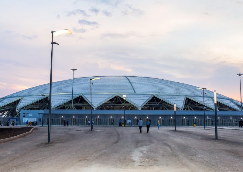Stadion izgrađen za SP u Rusiji bio 'u mraku' zbog neplaćenih računa