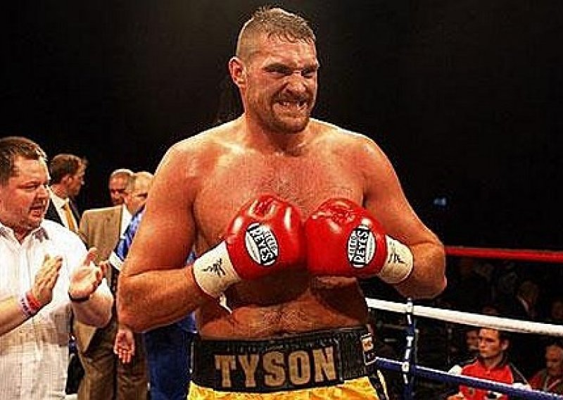 Bijesni Tyson Fury do kraja ismijao oduzeti pojas