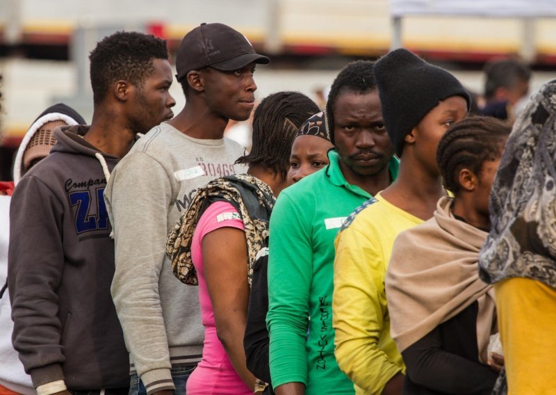 U Italiji će se iskrcati 523 migranata, još nije odlučeno gdje
