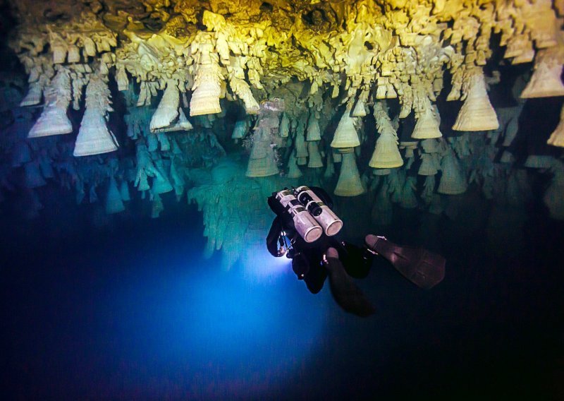 Ponor u Meksiku skriva neke prilično neobične stalaktite