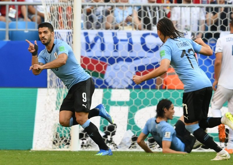Urugvaj iz tri prekida zabio tri gola za pobjedu nad Rusima u Samari; Saudijska Arabija - Egipat 2:1