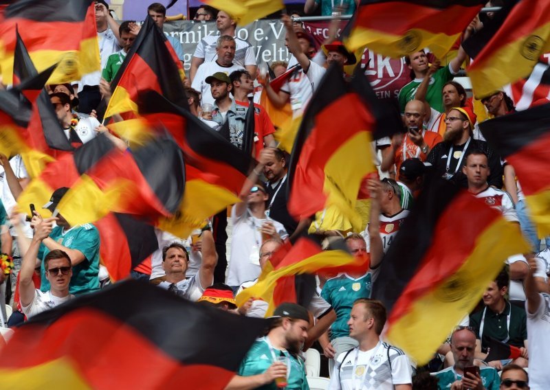 Njemačko gospodarstvo gubi milijune jer zaposleni u radno vrijeme gledaju nogomet