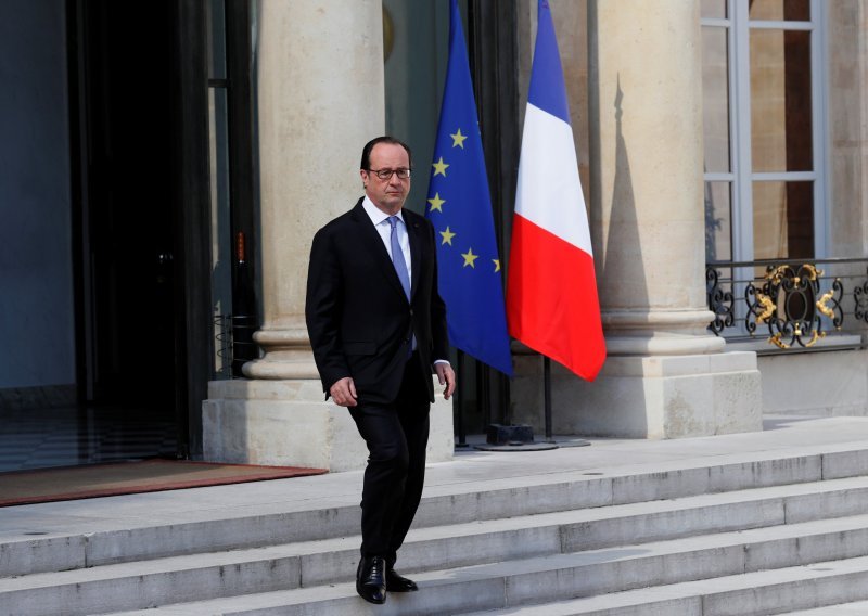 Francusko gospodarstvo počelo posrtati