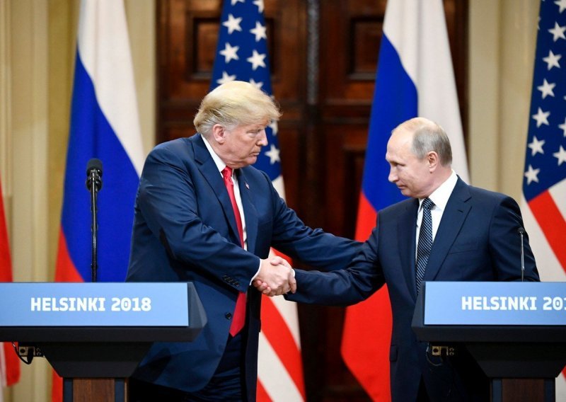 Oštre kritike nakon sastanka s Putinom: Donald Trump je agent ruskih obavještajnih službi