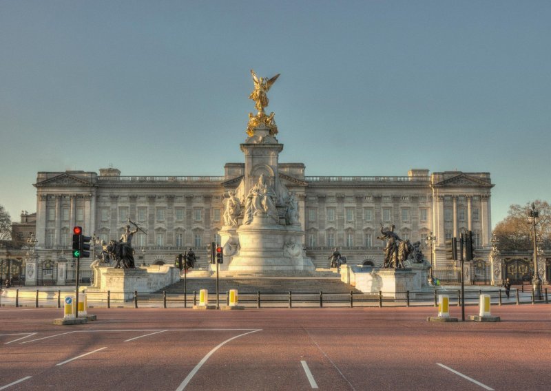 Jedan video otkrio je sve: Ovo zasigurno nećete vidjeti za posjeta Buckinghamskoj palači