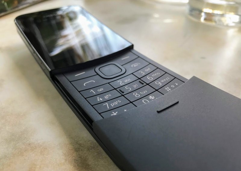 Isprobali smo nasljednika popularne 'banane' iz Matrixa, pogledajte kako nam se svidjela Nokia 8110 4G