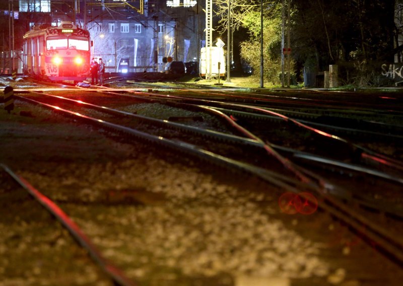 Dvije osobe poginule u naletu vlaka u Zaprešiću