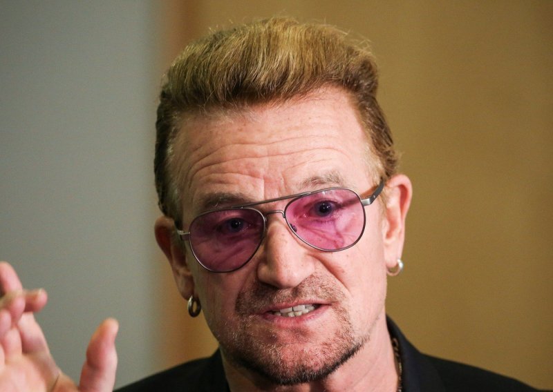 Prekinuli koncert: Bono Vox usred nastupa ostao bez glasa