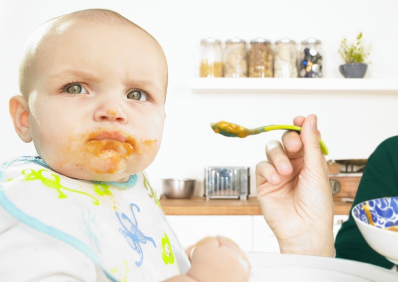 Kada započeti s dohranom djeteta?