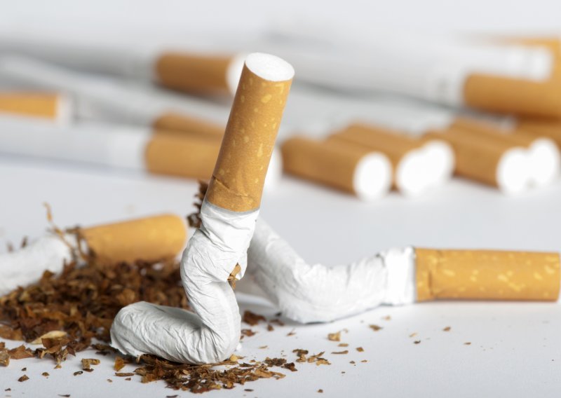 Britanski parlament izglasovao zabranu brandiranja cigareta