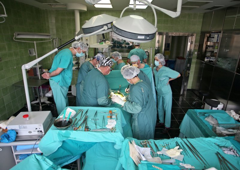 Osječki liječnici srušili vlastiti rekord, u danu transplantirali tri bubrega