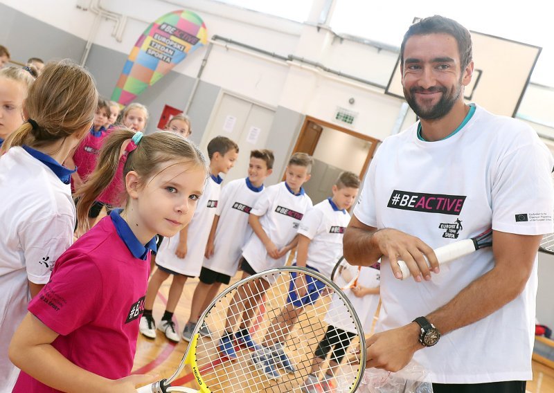 Marin Čilić oduševio zagrebačke školarce podukom iz tenisa