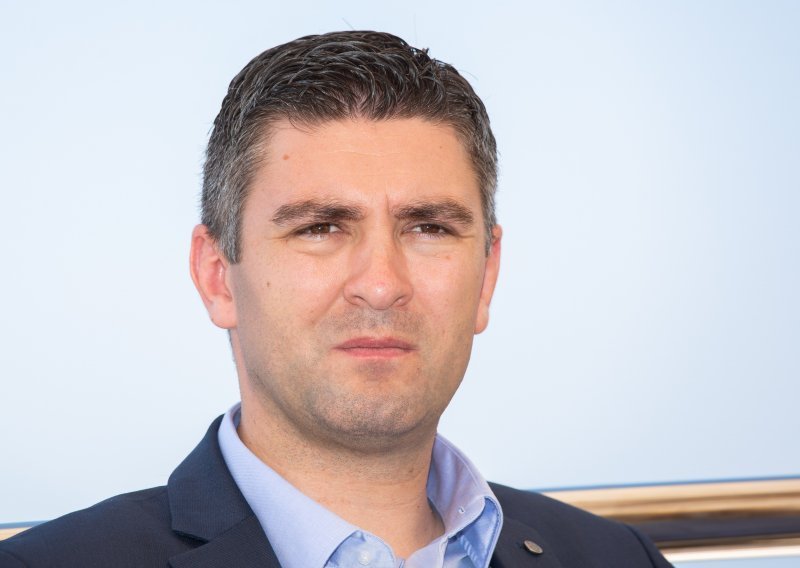 Oglasio se dubrovački gradonačelnik oko žičare: Zatvaranje jedino zakonito rješenje