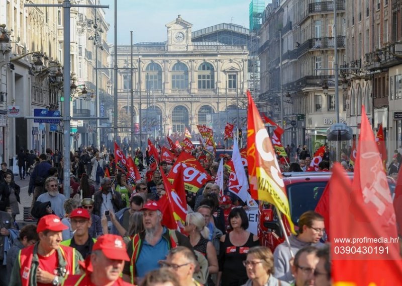 Francuska: Veliki sindikalni prosvjedi protiv Macronove socijalne politike