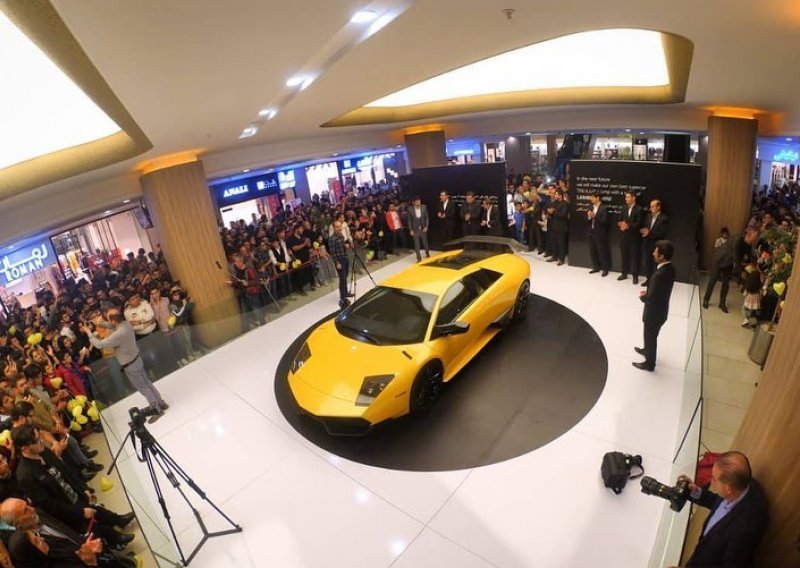 Iranski Lamborghini je kopija Murcielaga do posljednjeg šarafa