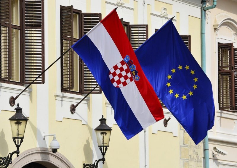 Eurobarometar: U Hrvatskoj će tek 17 posto građana sigurno izaći na europske izbore