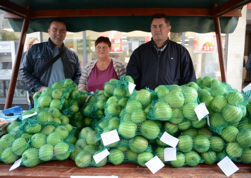 Voćari bijesni: Nedopustiva je prodaja uvoznih jabuka usred berbe