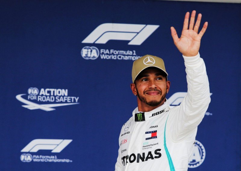 Hamilton napravio još jedan korak prema petom naslovu prvaka