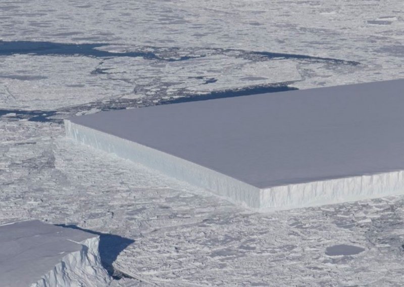 NASA snimila fantastičan prizor: Pogledajte ovaj neobičan pravokutni ledenjak