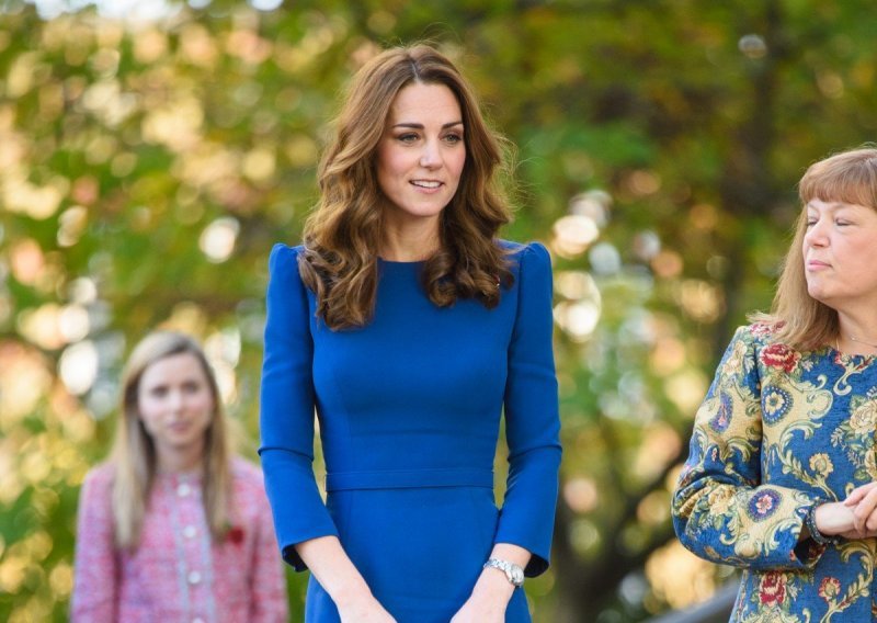 Kate Middleton uskom haljinom istaknula skladnu figuru