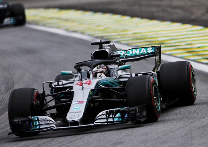 Hamilton novom pobjedom osigurao svom Mercedesu titulu u konkurenciji konstruktora