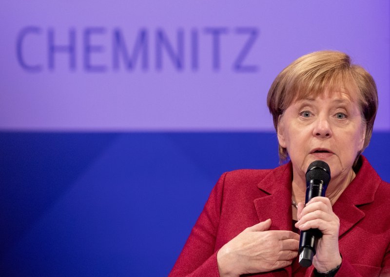 Merkel u Chemnitzu branila migrantsku politiku