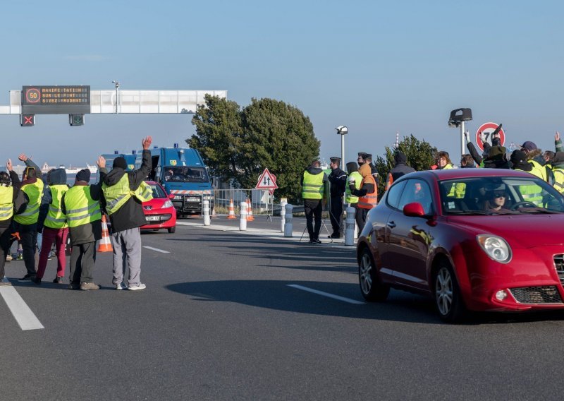 Pokret 'žutih prsluka' i u Belgiji protiv poskupljenja goriva