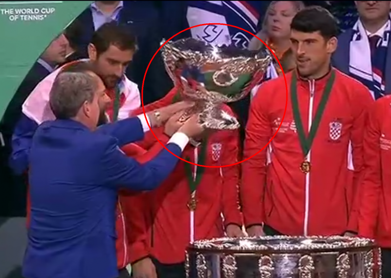 'Salatara' u komadima; Krajanu se raspao trofej Davis Cupa, no stvar je spasio Čilić