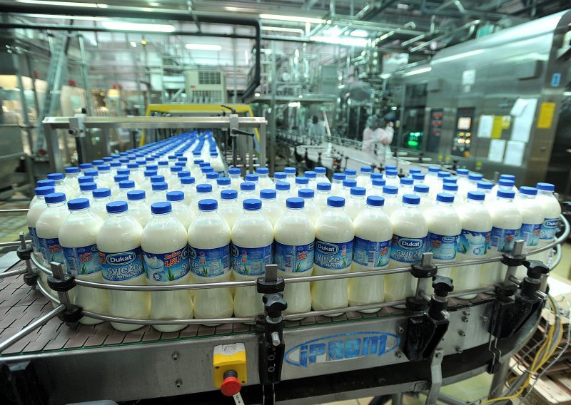 Zbog naknade za PET ambalažu poskupjet će mlijeko i mliječni proizvodi
