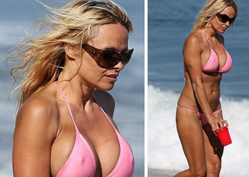 Pamela Anderson u premalenu bikiniju