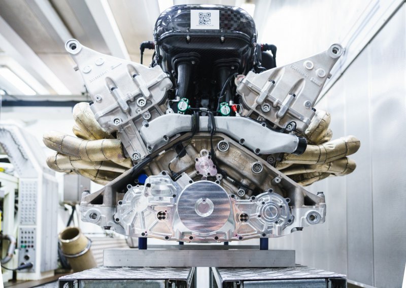 Aston Martinov monstruozni V12 moći će prevaliti više od 100.000 km