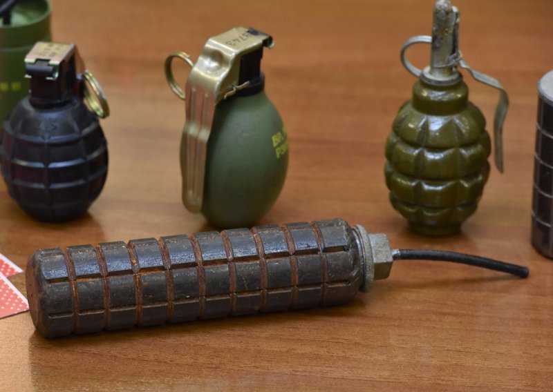 Čisteći drvarnicu Osječanka pronašla bombe i eksploziv