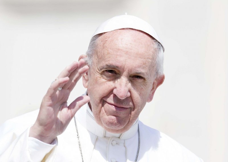 Papa osudio svjetsku nejednakost u hrani: 'Nekolicina ljudi ima previše'
