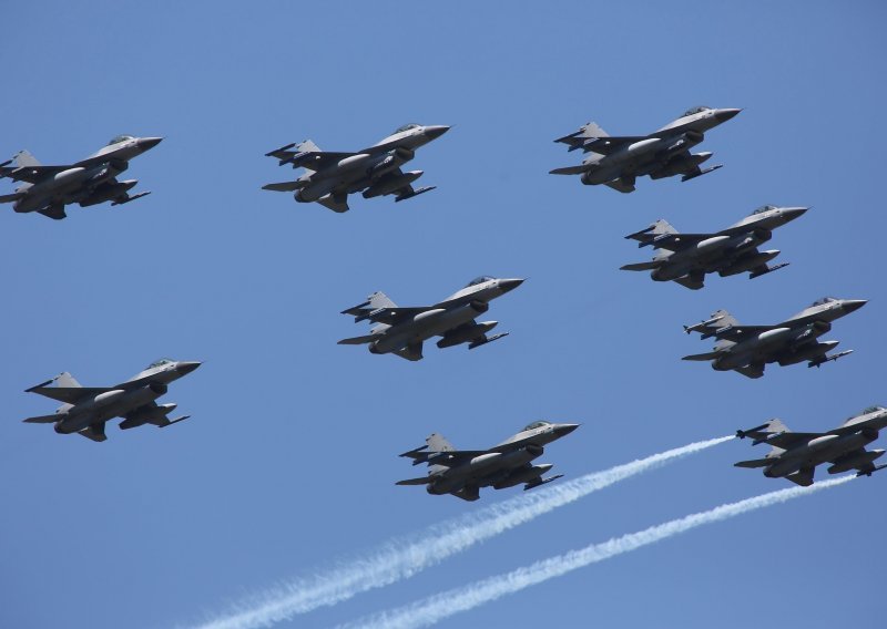 Bugarski parlamentarci odobrili pregovore za kupovinu američkih zrakoplova F-16
