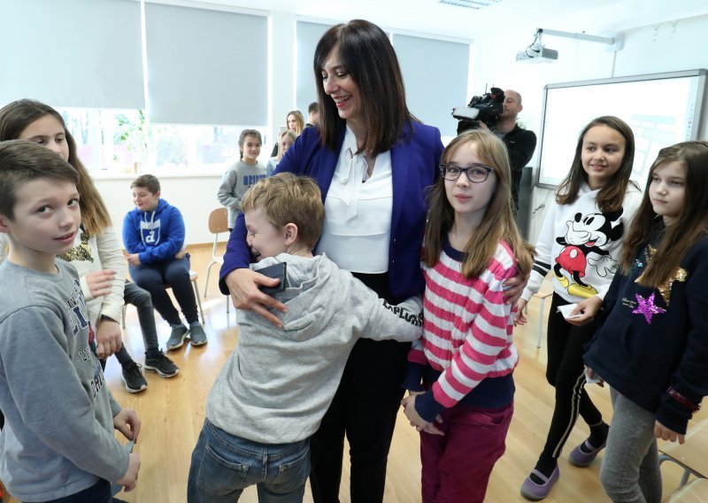 Ministrica Divjak posjetila osnovnu školu Jabukovac
