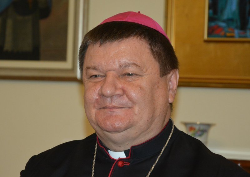 Bjelovarsko-križevački biskup pucao u divlju svinju pa teško ranio lovca