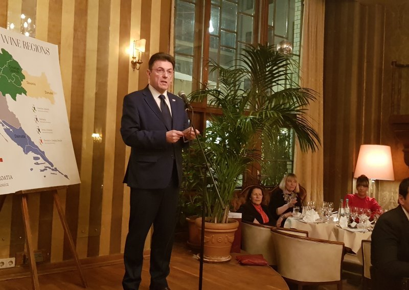HGK u Berlinu predstavila hrvatska vina pod brendom - Vina Croatia – vina mosaica