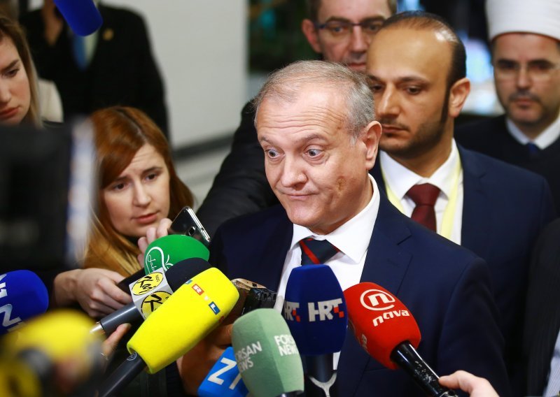 Bošnjaković razgovarao s srpskom ministricom, ali nije bilo govora o ratnoj odšteti