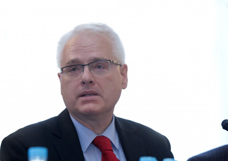 Josipović: Podržat ću Milanovića ako se pokaže da može pobijediti Grabar-Kitarović