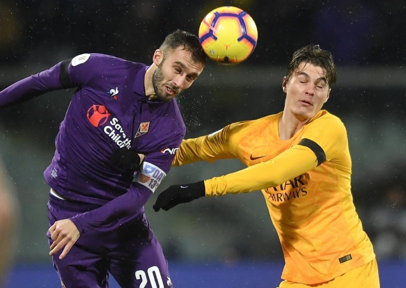Fiorentina 'razmontirala' Romu; 'vučica' primila čak sedam golova, Pjaca i Ćorić gledali s klupe