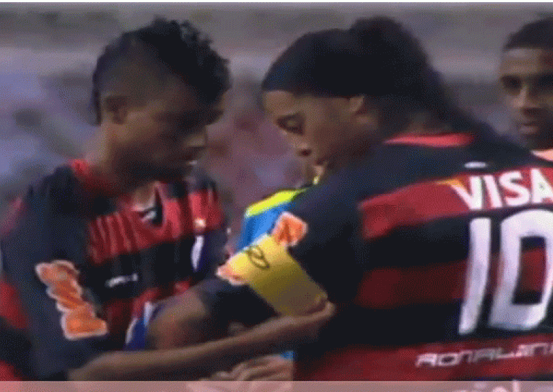 Ronaldinho ponovno slobodan igrač
