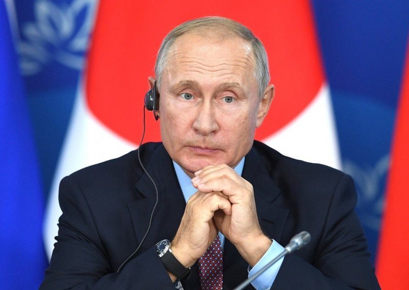 Putin: Rusija mora stvoriti vlastiti internet