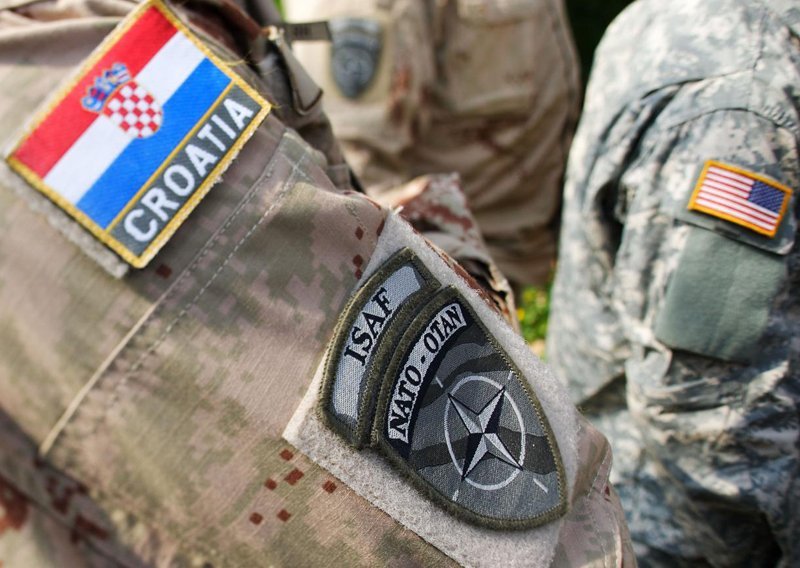 Hrvatski vojnik u Afganistanu propucao si ruku