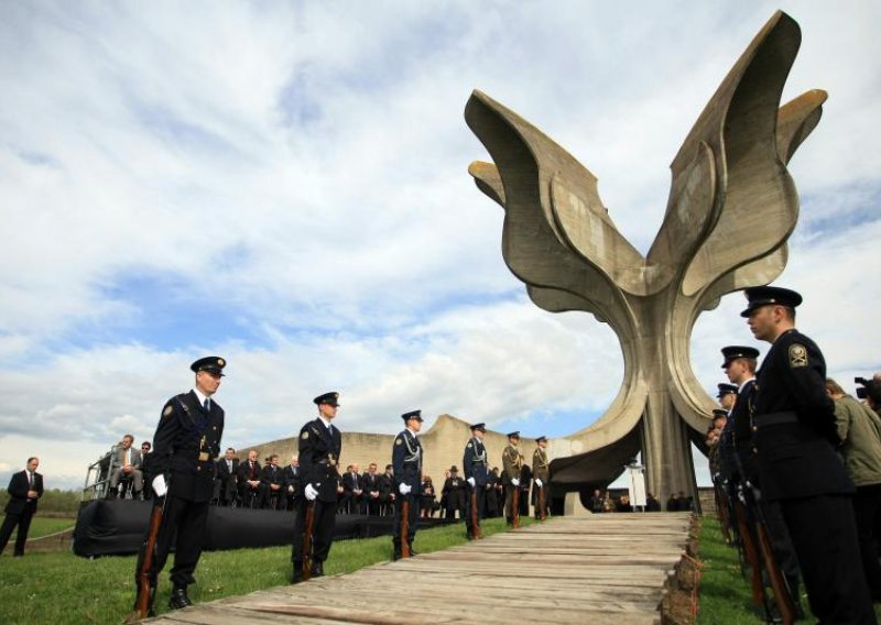 68th anniversary of breakout from Jasenovac camp commemorated