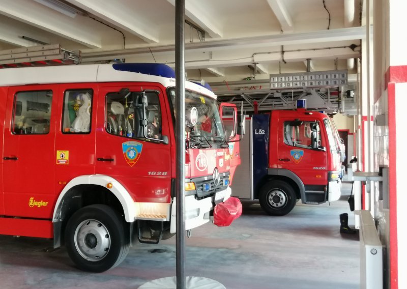 Buran vikend za gotovo 2000 vatrogasaca; još gori kod Medaka