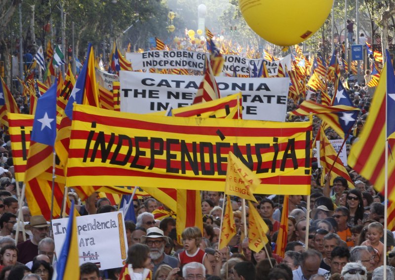 Prosvjed milijun ljudi za autonomiju Katalonije