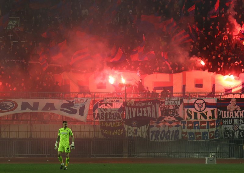 Navijač Hajduka prijavljen zbog ustaškog transparenta na sjevernoj tribini Poljuda