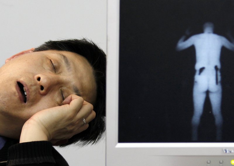 Spavanje na poslu dobro je za produktivnost?!
