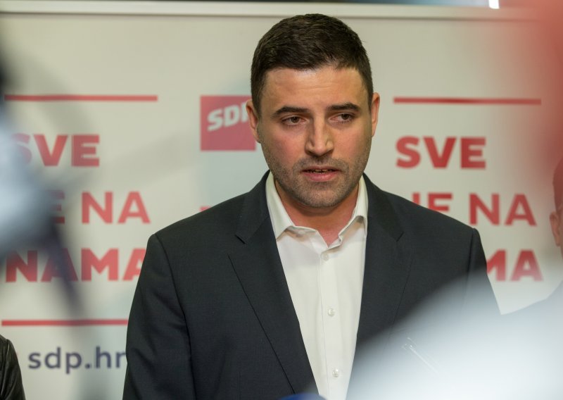 Bernardić: Dok je SDP bio na vlasti, proizvodili su se brodovi, sada se proizvode samo afere