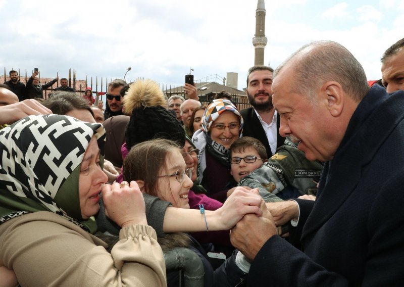 Erdogan tražio i dobio novo prebrojavanje glasova u Istanbulu